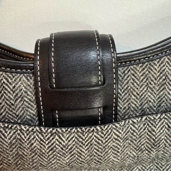 Coach Wool and Leather Shoulder Bag G3J-9395 - Picture 4 of 12